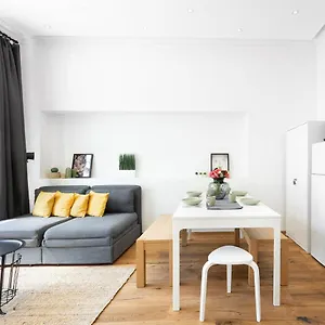 Wiesen Living - For Up To Twelve People , München Deutschland