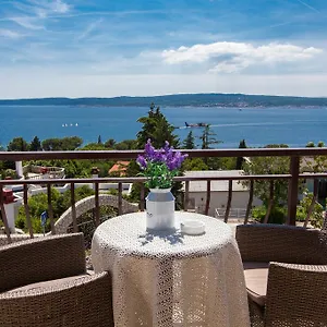apartment-matkovic-crikvenica.primorje-gorskikotar.com/